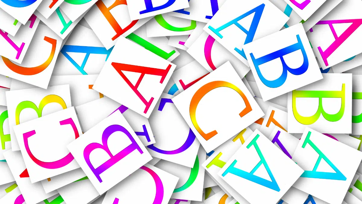 Atividades Educacionais Para Potencializar a Aprendizagem - iEducação Imagem de alguma letras do alfabeto.
Imagem: por geralt de pixabay