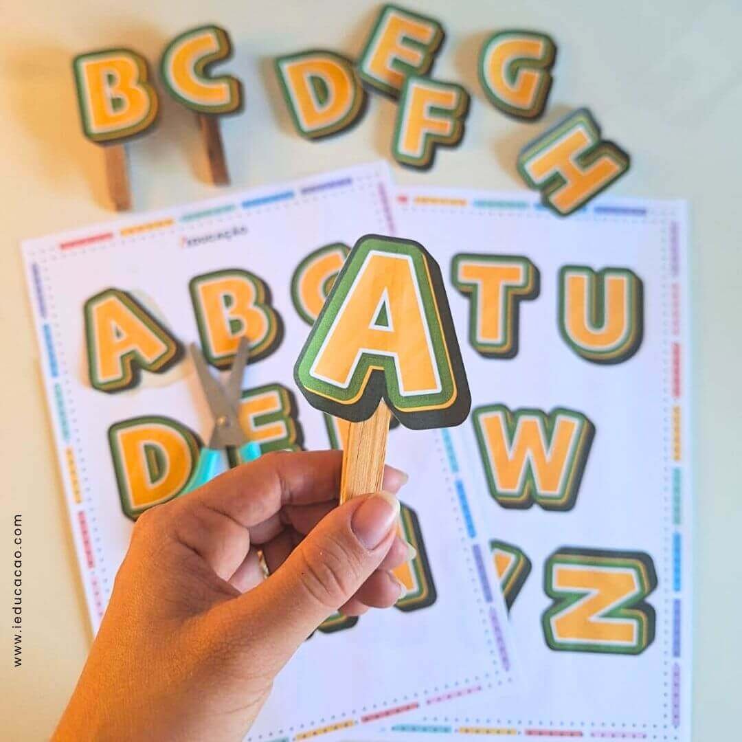 Palitoches com as Letras do Alfabeto Móvel Para Imprimir - Alfabeto para Alfabetização e Letramento