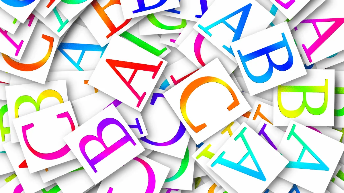 Imagem de alguma letras do alfabeto.Imagem:  por geralt de pixabay